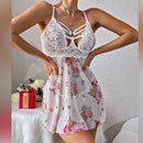 Essenza Babydoll Jardim Rosé — renda floral e recortes ✨ 50% de DESCONTO + FRETE GRÁTIS!